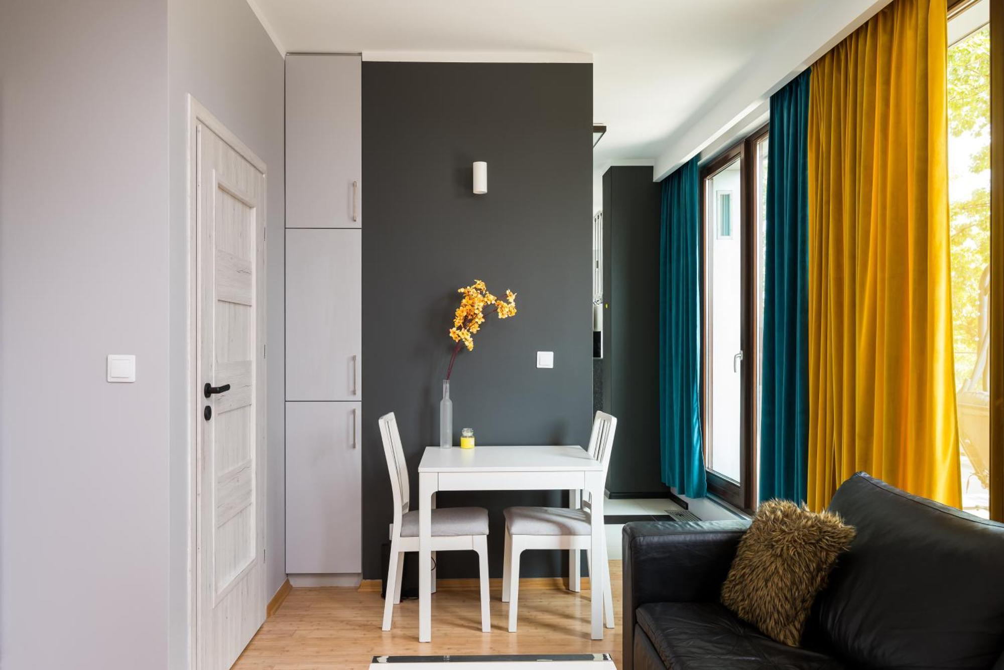 Ochota Deluxe Apartment Varşovia Exterior foto