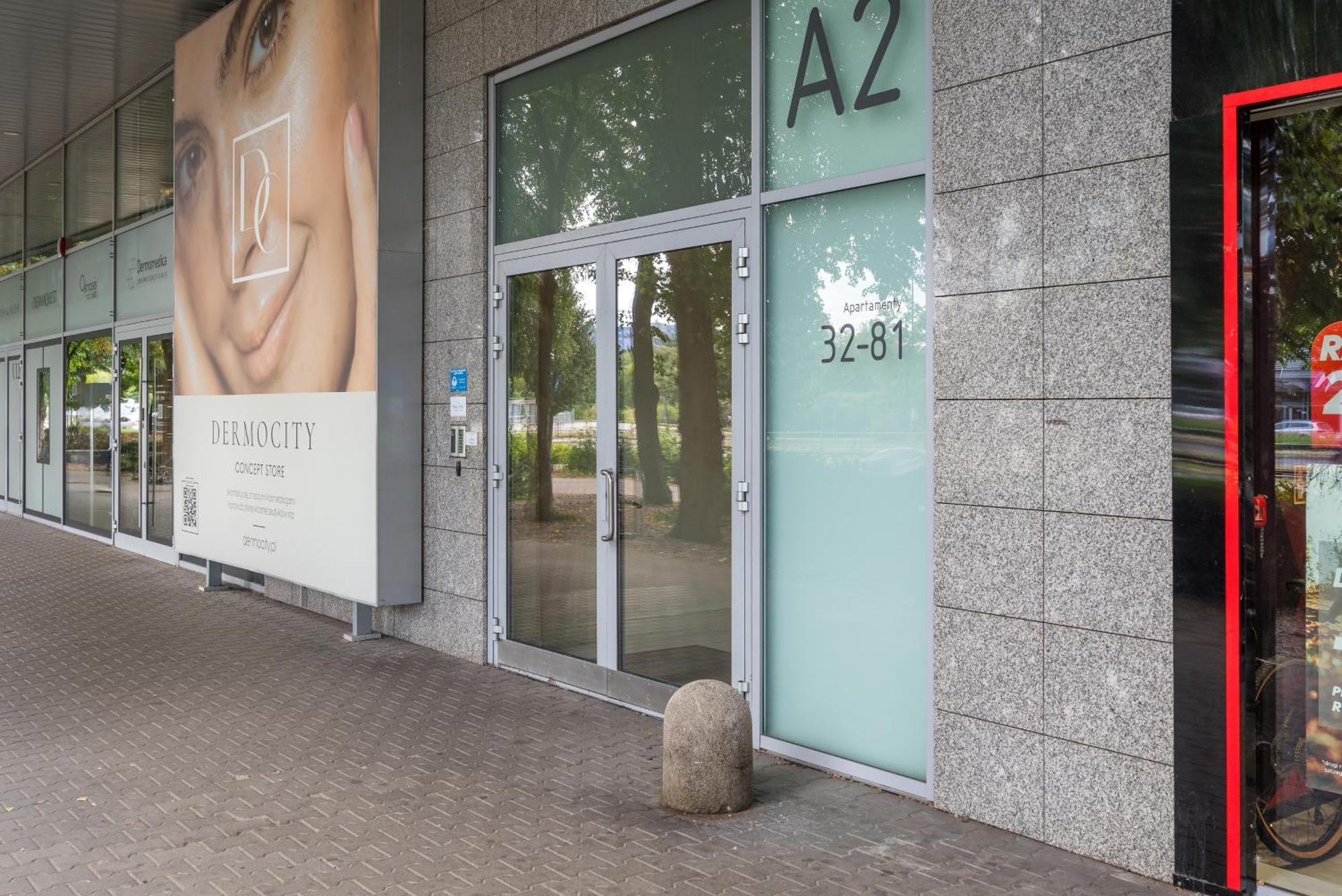 Ochota Deluxe Apartment Varşovia Exterior foto