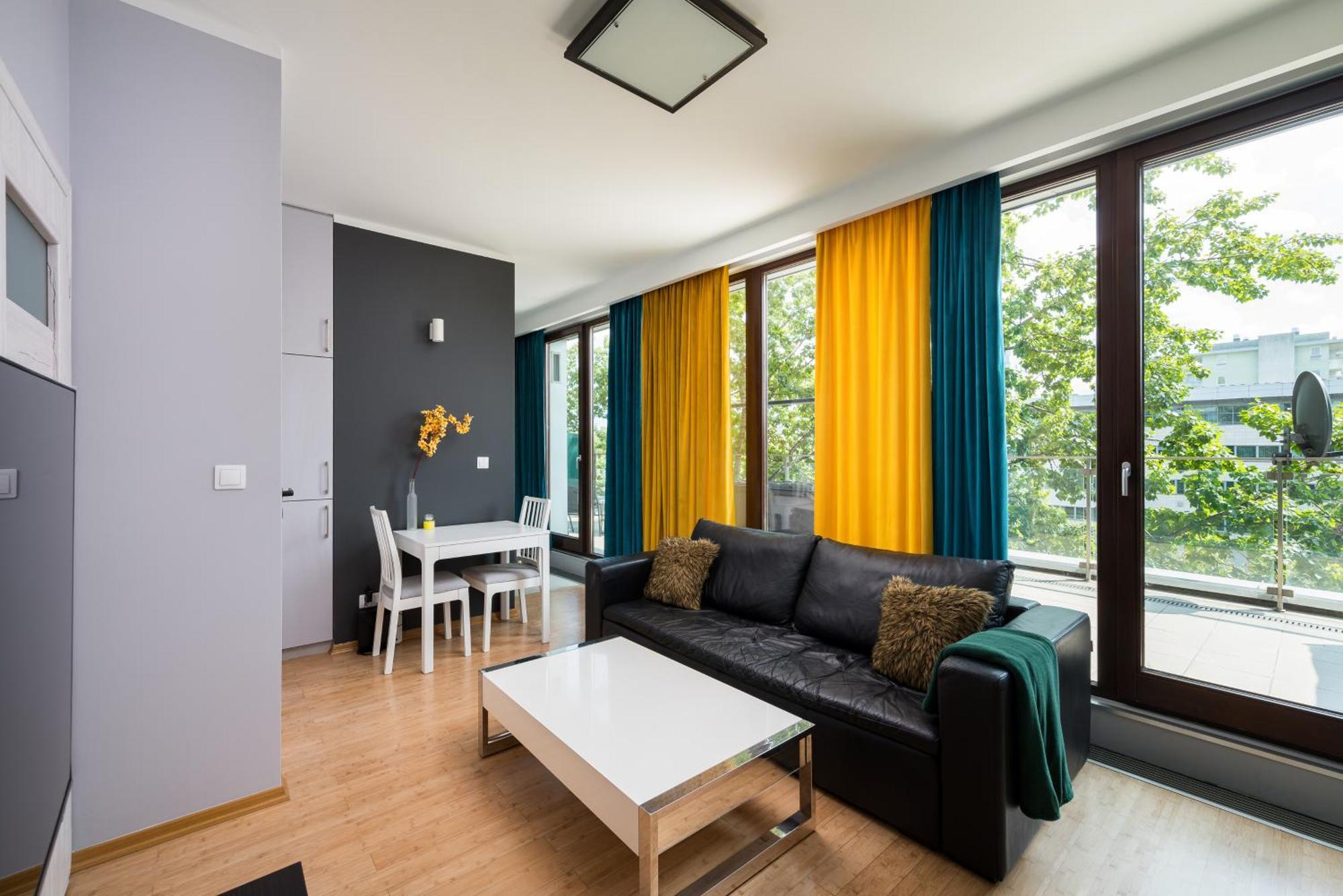 Ochota Deluxe Apartment Varşovia Exterior foto